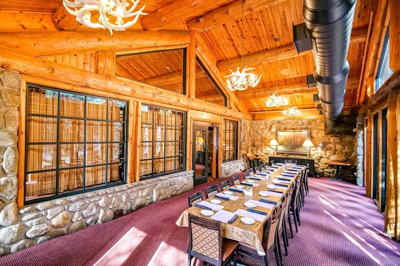 Long Table SIngle Room